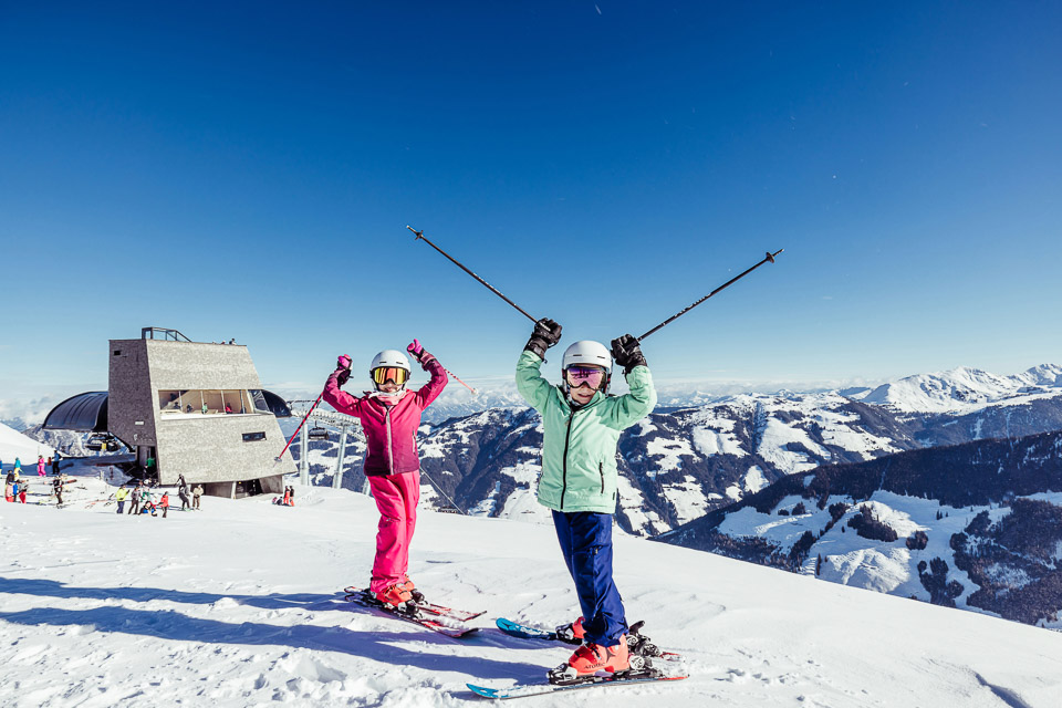 Kids skiing Alpbach