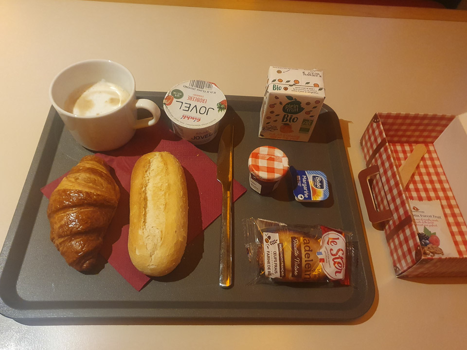 Traveski breakfast