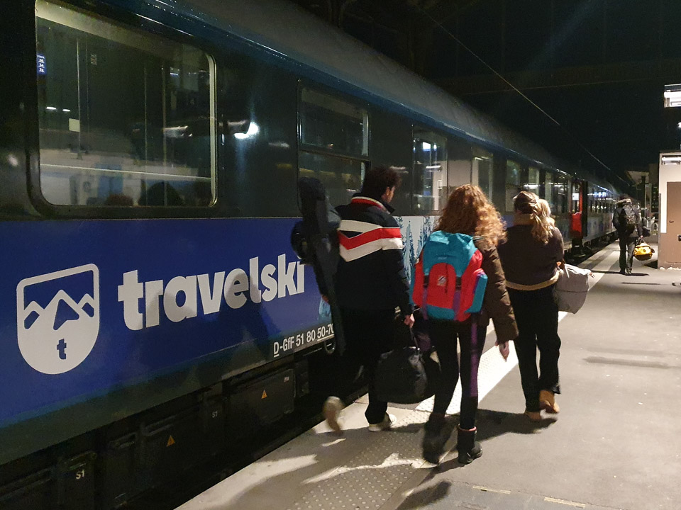 Travelski Night Express